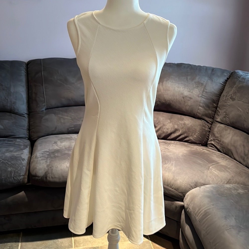 White dress Sz M BLVD